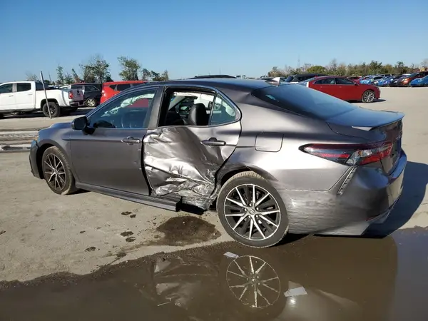 4T1G11AK9MU582739 2021 TOYOTA CAMRY - Image 2