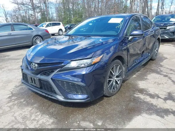 4T1G11AK9MU583230 2021 TOYOTA CAMRY - Image 2