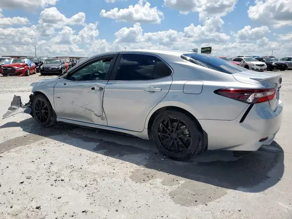 4T1G11AK9MU588864 2021 TOYOTA CAMRY - Image 2