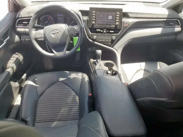 4T1G11AK9MU588864 2021 TOYOTA CAMRY - Image 8