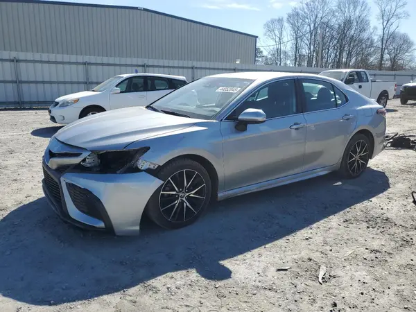 4T1G11AK9MU589805 2021 TOYOTA CAMRY - Image 1