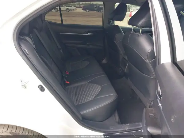 4T1G11AK9MU592705 2021 TOYOTA CAMRY - Image 8