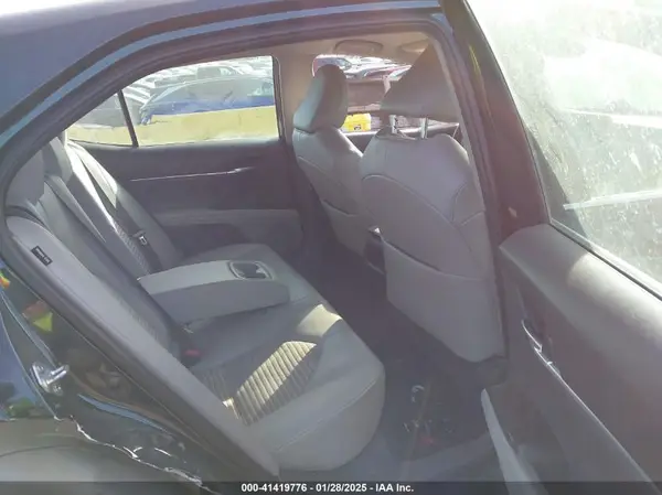 4T1G11AK9MU595524 2021 TOYOTA CAMRY - Image 8