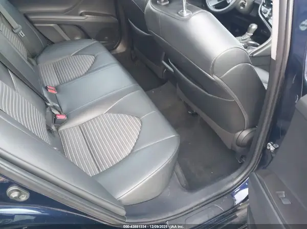 4T1G11AK9MU596835 2021 TOYOTA CAMRY - Image 8