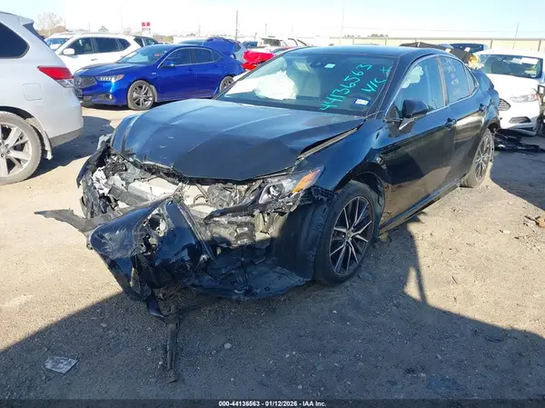 4T1G11AK9MU597984 2021 TOYOTA CAMRY - Image 2