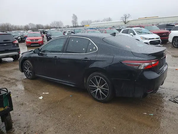 4T1G11AK9MU599718 2021 TOYOTA CAMRY - Image 2