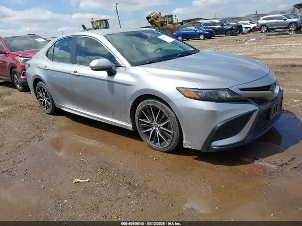 4T1G11AK9MU600544 2021 TOYOTA CAMRY - Image 1