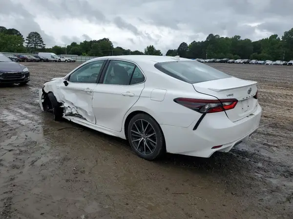 4T1G11AK9MU600978 2021 TOYOTA CAMRY - Image 2