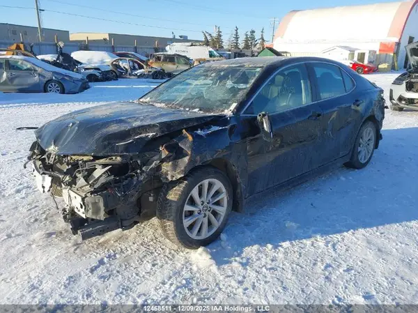 4T1G11AK9MU601631 2021 TOYOTA CAMRY - Image 2
