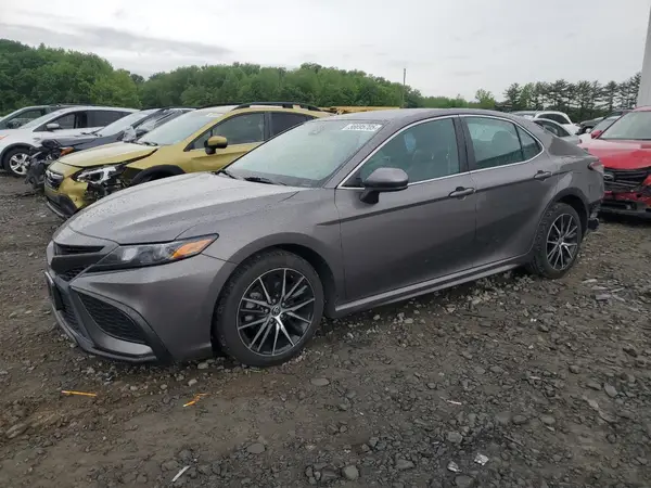 4T1G11AK9MU602875 2021 TOYOTA CAMRY - Image 1