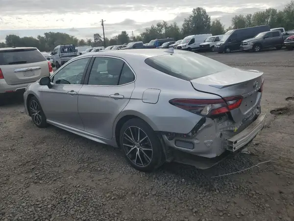 4T1G11AK9MU604125 2021 TOYOTA CAMRY - Image 2