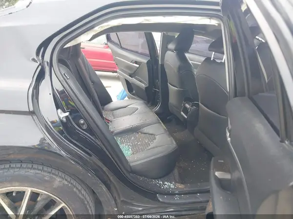 4T1G11AK9MU606781 2021 TOYOTA CAMRY - Image 8