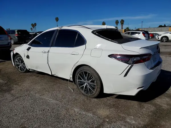 4T1G11AK9MU610006 2021 TOYOTA CAMRY - Image 2