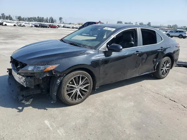 4T1G11AK9MU612564 2021 TOYOTA CAMRY - Image 1