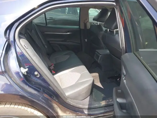 4T1G11AK9MU613424 2021 TOYOTA CAMRY - Image 8