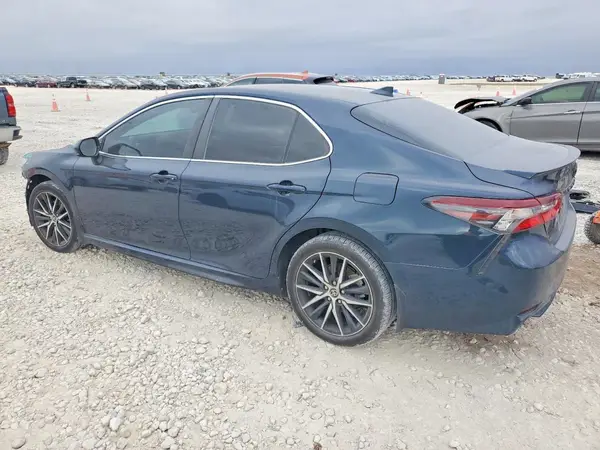 4T1G11AK9MU614847 2021 TOYOTA CAMRY - Image 2
