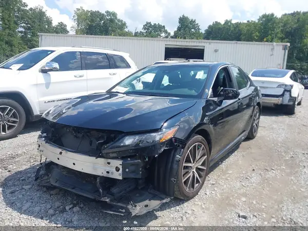 4T1G11AK9MU615206 2021 TOYOTA CAMRY - Image 2