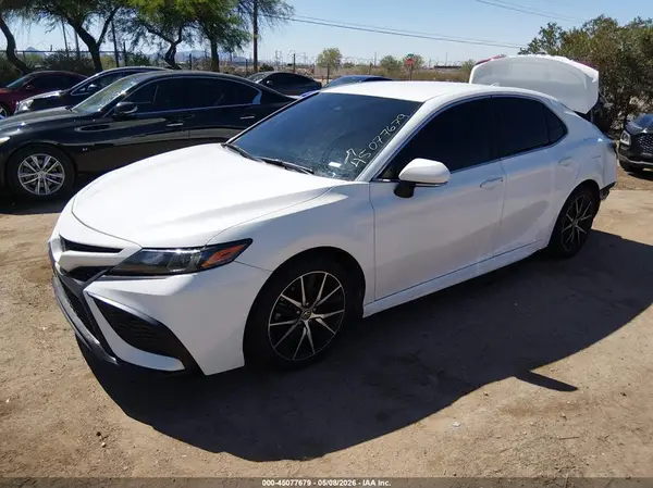 4T1G11AK9NU002181 2022 TOYOTA CAMRY - Image 2