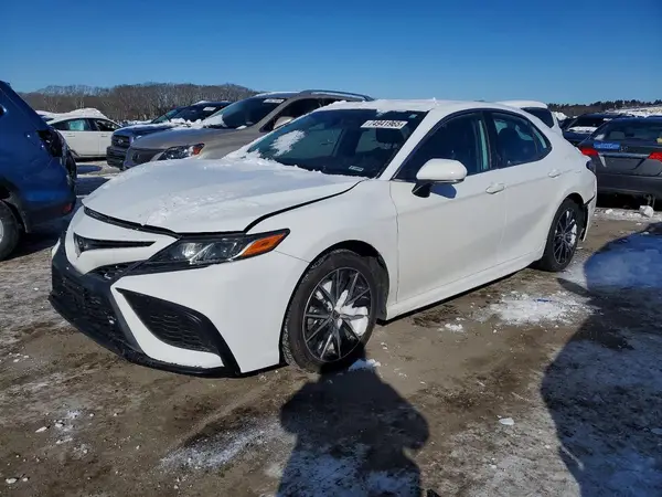 4T1G11AK9NU008790 2022 TOYOTA CAMRY - Image 1