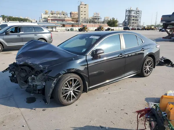 4T1G11AK9NU010281 2022 TOYOTA CAMRY - Image 1