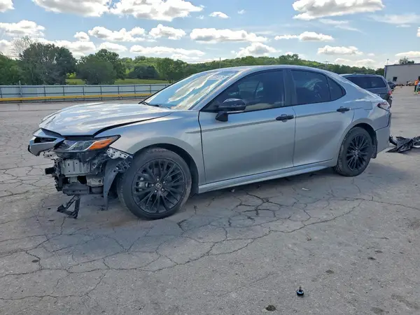 4T1G11AK9NU024665 2022 TOYOTA CAMRY - Image 1