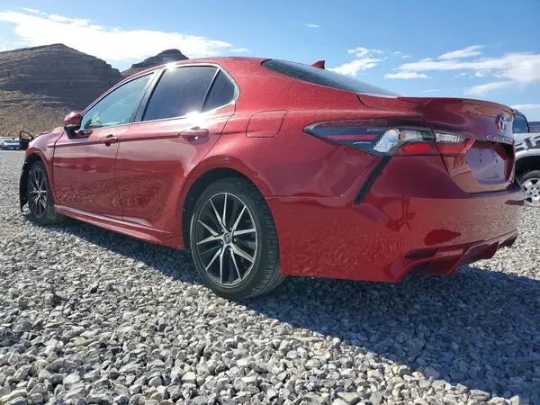 4T1G11AK9NU030708 2022 TOYOTA CAMRY - Image 2