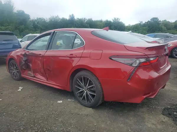 4T1G11AK9NU034323 2022 TOYOTA CAMRY - Image 2