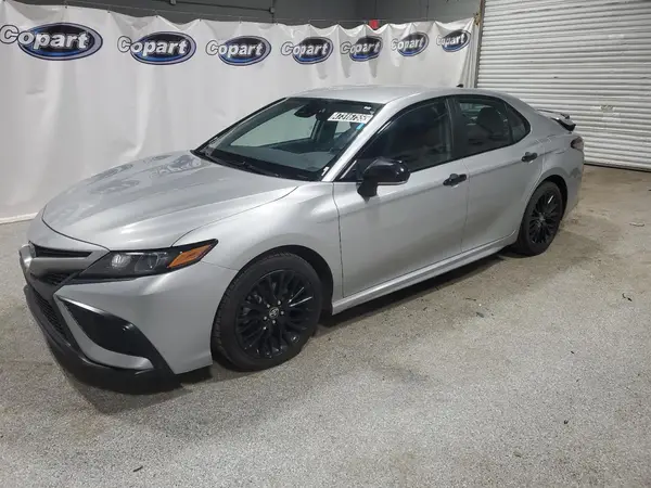 4T1G11AK9NU036072 2022 TOYOTA CAMRY - Image 1