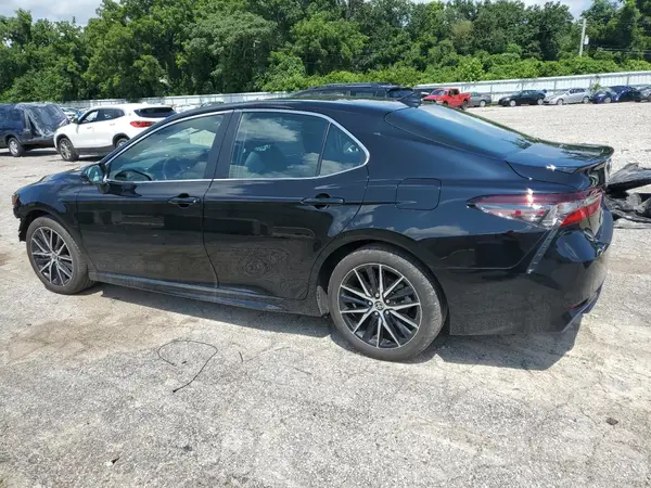 4T1G11AK9NU039831 2022 TOYOTA CAMRY - Image 2