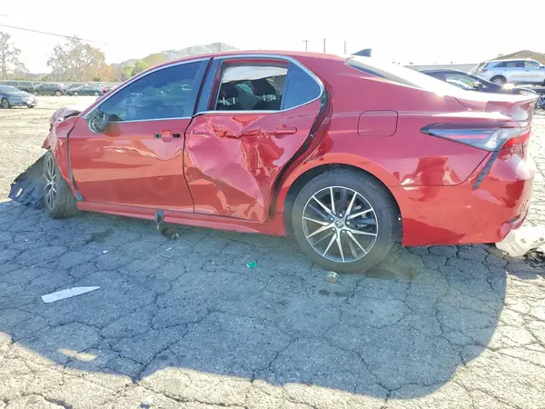 4T1G11AK9NU041580 2022 TOYOTA CAMRY - Image 2