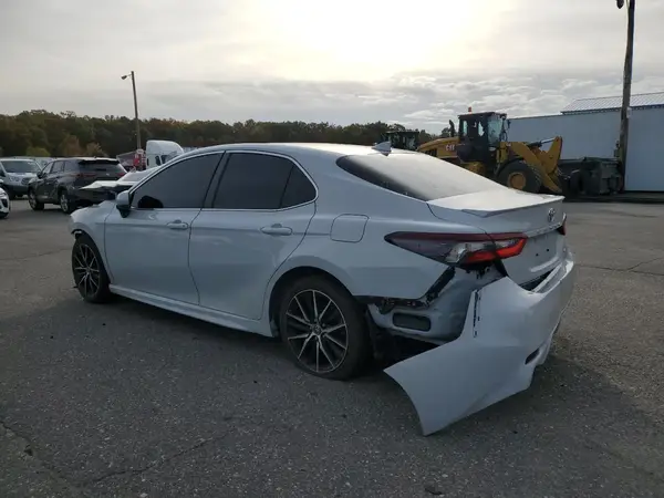 4T1G11AK9NU041689 2022 TOYOTA CAMRY - Image 2