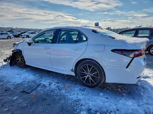 4T1G11AK9NU042213 2022 TOYOTA CAMRY - Image 2