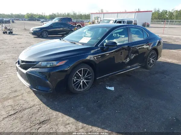 4T1G11AK9NU043524 2022 TOYOTA CAMRY - Image 2