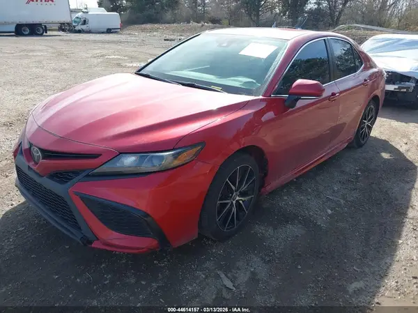 4T1G11AK9NU045399 2022 TOYOTA CAMRY - Image 2