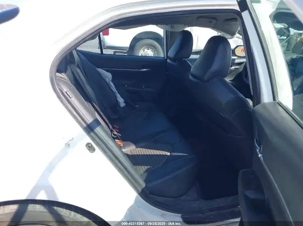 4T1G11AK9NU047993 2022 TOYOTA CAMRY - Image 8