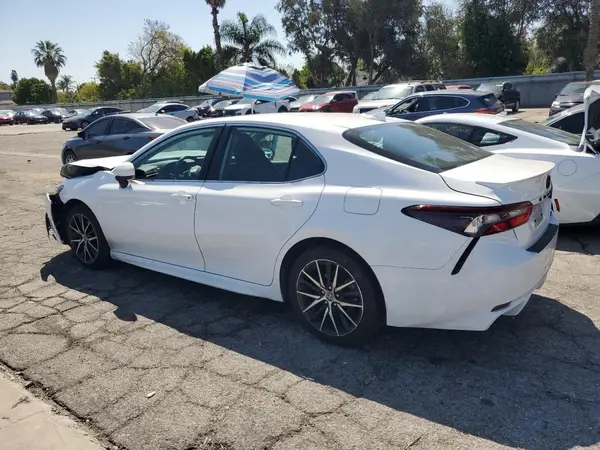 4T1G11AK9NU048447 2022 TOYOTA CAMRY - Image 2