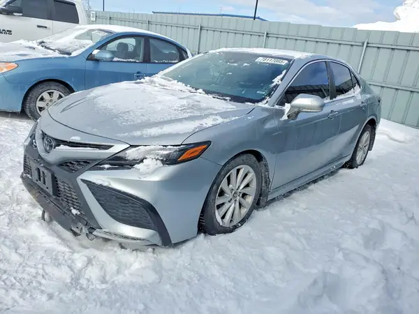 4T1G11AK9NU049856 2022 TOYOTA CAMRY - Image 1