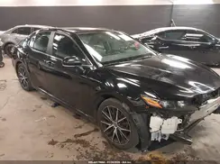 4T1G11AK9NU050621 2022 TOYOTA CAMRY