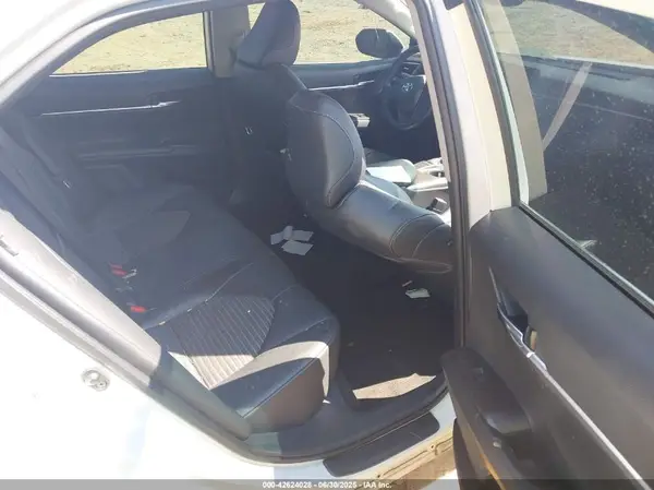 4T1G11AK9NU055043 2022 TOYOTA CAMRY - Image 8