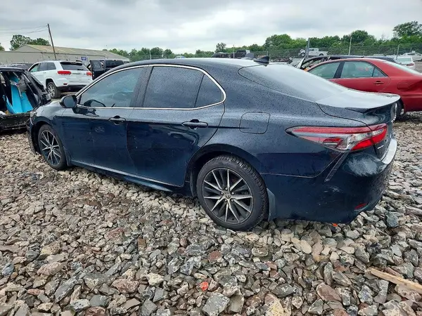 4T1G11AK9NU062848 2022 TOYOTA CAMRY - Image 2