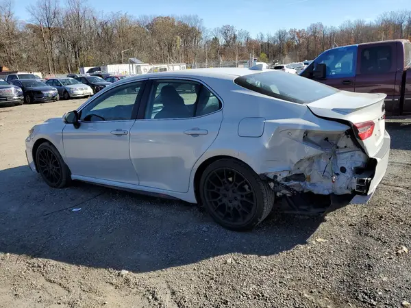 4T1G11AK9NU064194 2022 TOYOTA CAMRY - Image 2