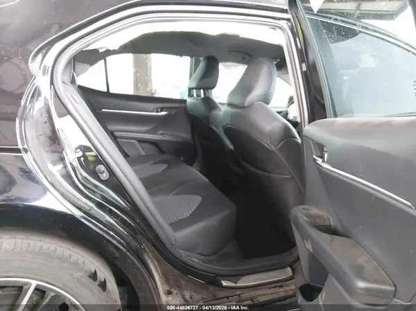 4T1G11AK9NU067841 2022 TOYOTA CAMRY - Image 8