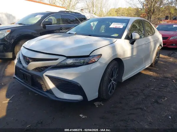 4T1G11AK9NU069671 2022 TOYOTA CAMRY - Image 2
