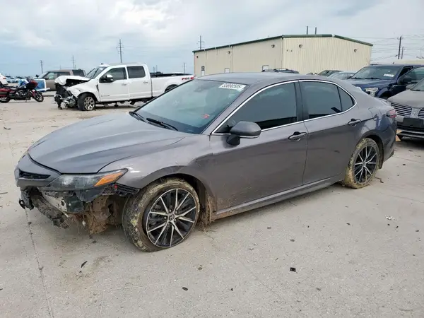 4T1G11AK9NU069928 2022 TOYOTA CAMRY - Image 1