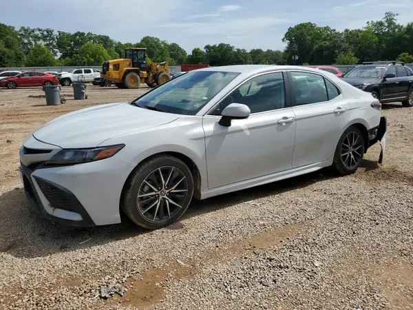 4T1G11AK9NU076863 2022 TOYOTA CAMRY - Image 1