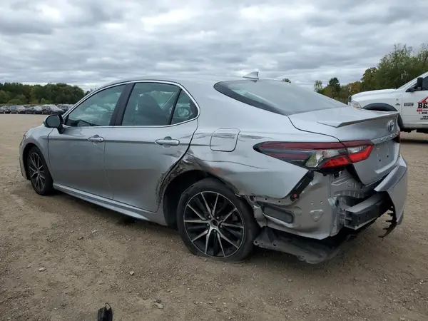 4T1G11AK9NU619483 2022 TOYOTA CAMRY - Image 2