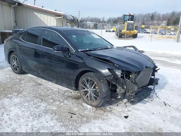 4T1G11AK9NU622223 2022 TOYOTA CAMRY - Image 1