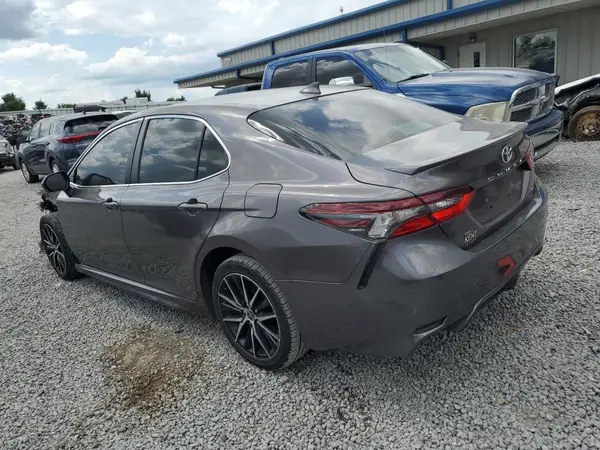 4T1G11AK9NU622996 2022 TOYOTA CAMRY - Image 2