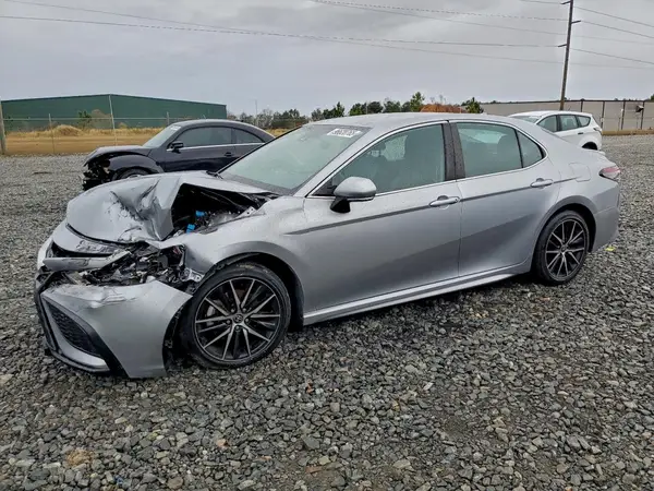 4T1G11AK9NU624344 2022 TOYOTA CAMRY - Image 1