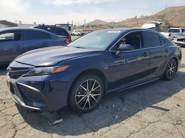 4T1G11AK9NU624988 2022 TOYOTA CAMRY - Image 1